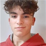 Estudiante de 4 ESO con una media de 9.45 dispuesto a enseñar a los más pequeños